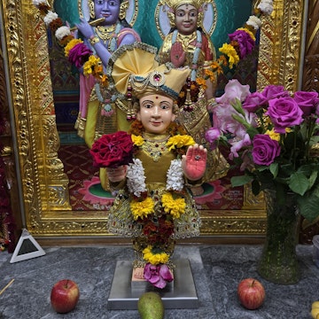 Bolton Temple Murti Darshan