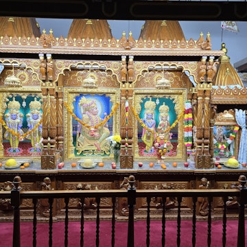 Bolton Temple Murti Darshan