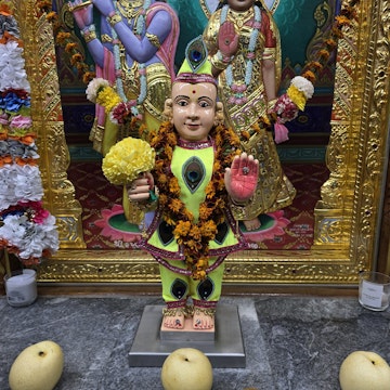 Bolton Temple Murti Darshan