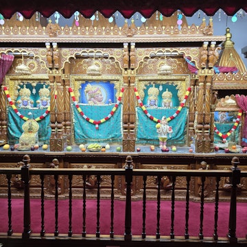 Bolton Temple Murti Darshan