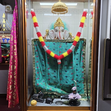 Bolton Temple Murti Darshan