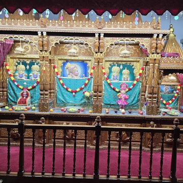 Bolton Temple Murti Darshan