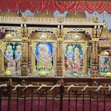 Bolton Temple Murti Darshan