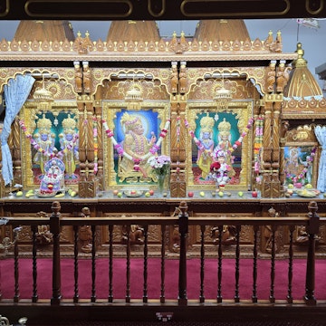 Bolton Temple Murti Darshan