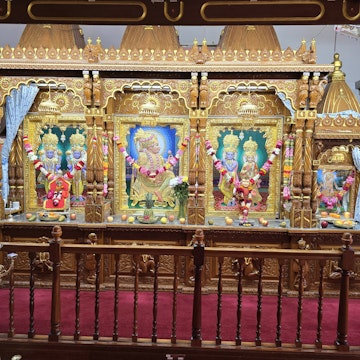 Bolton Temple Murti Darshan