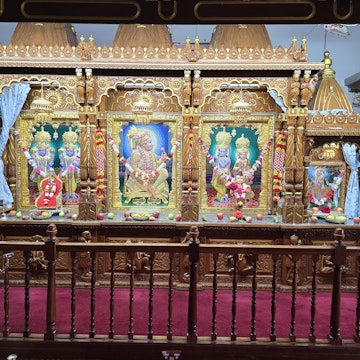 Bolton Temple Murti Darshan