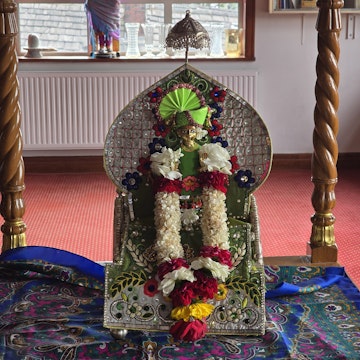 Bolton Temple Murti Darshan