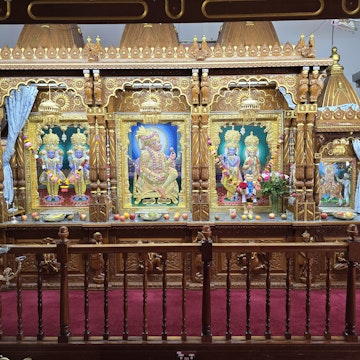 Bolton Temple Murti Darshan