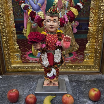 Bolton Temple Murti Darshan
