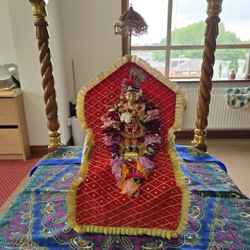 Bolton Temple Murti Darshan
