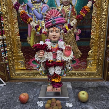 Bolton Temple Murti Darshan
