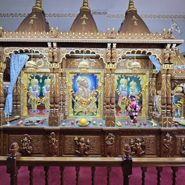 Bolton Temple Murti Darshan