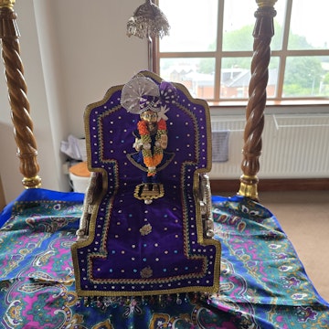 Bolton Temple Murti Darshan