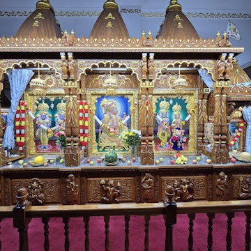 Bolton Temple Murti Darshan