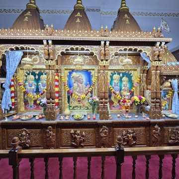Bolton Temple Murti Darshan