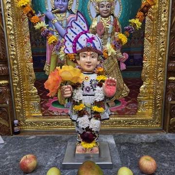 Bolton Temple Murti Darshan