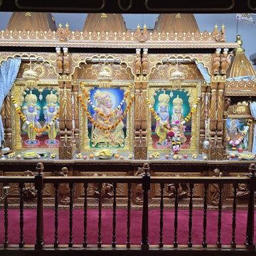 Bolton Temple Murti Darshan