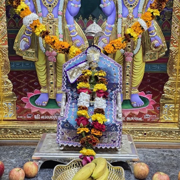 Bolton Temple Murti Darshan