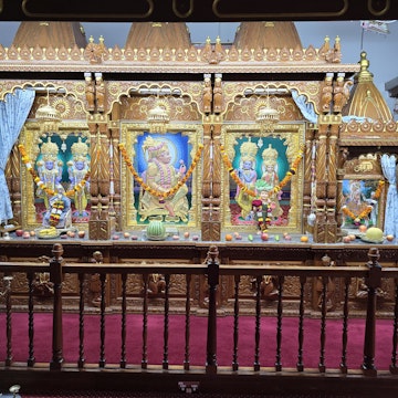 Bolton Temple Murti Darshan