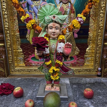 Bolton Temple Murti Darshan