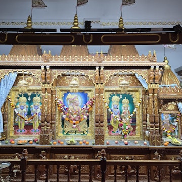 Bolton Temple Murti Darshan