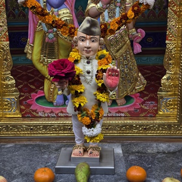 Bolton Temple Murti Darshan