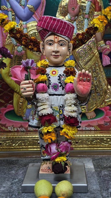 Bolton Temple Murti Darshan