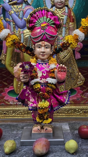 Bolton Temple Murti Darshan