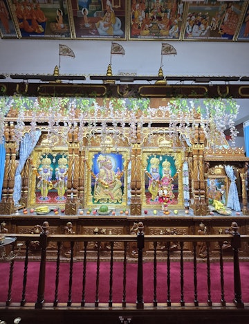 Bolton Temple Murti Darshan