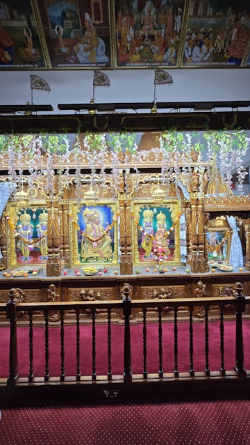 Bolton Temple Murti Darshan
