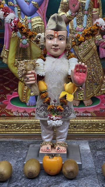 Bolton Temple Murti Darshan