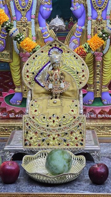 Bolton Temple Murti Darshan