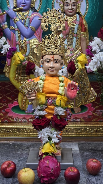 Bolton Temple Murti Darshan