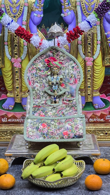 Bolton Temple Murti Darshan