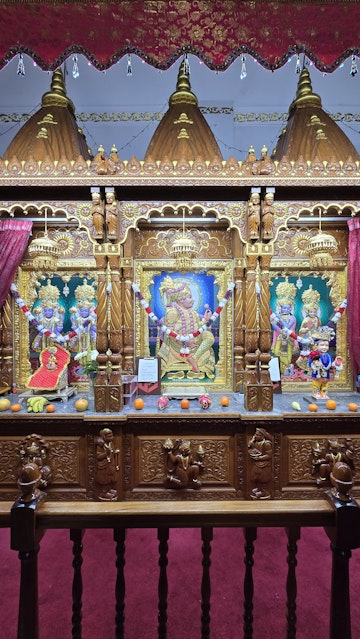 Bolton Temple Murti Darshan