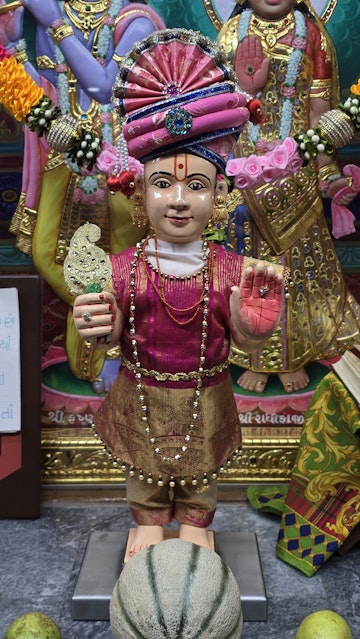 Bolton Temple Murti Darshan