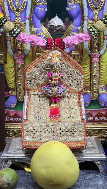Bolton Temple Murti Darshan