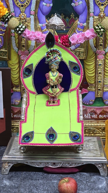 Bolton Temple Murti Darshan