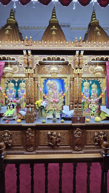 Bolton Temple Murti Darshan