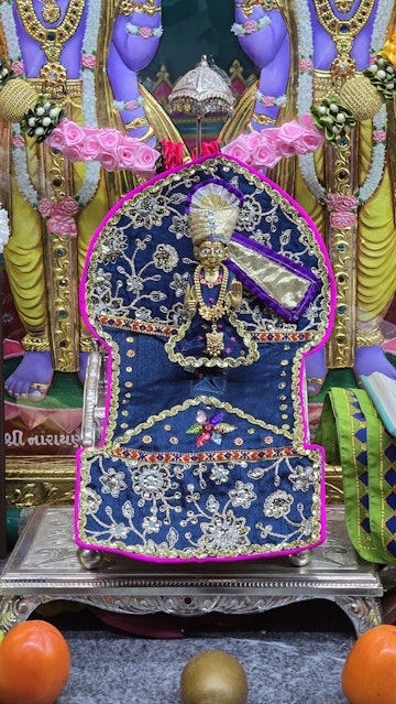 Bolton Temple Murti Darshan