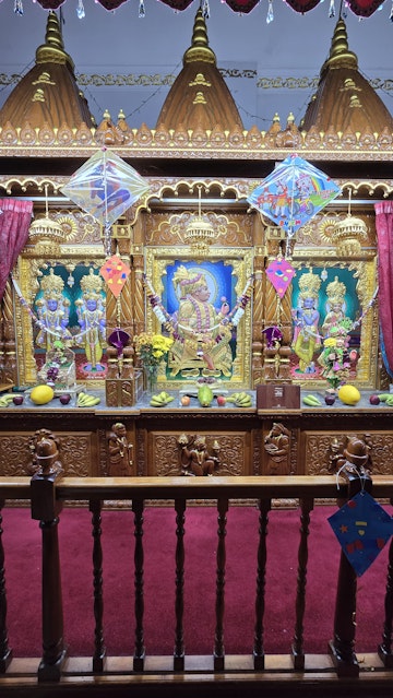 Bolton Temple Murti Darshan
