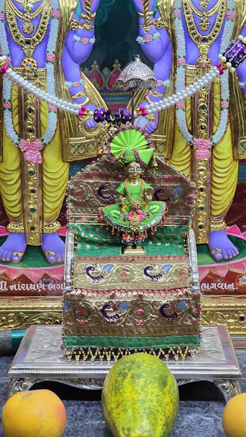 Bolton Temple Murti Darshan