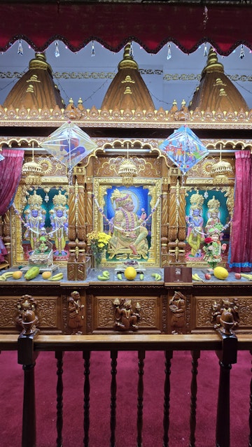 Bolton Temple Murti Darshan