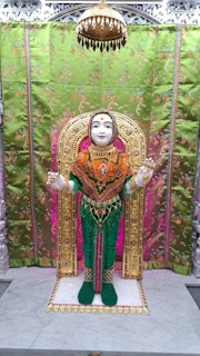 Cardiff Temple Murti Darshan