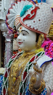 Cardiff Temple Murti Darshan