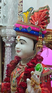 Cardiff Temple Murti Darshan