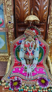 Cardiff Temple Murti Darshan