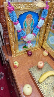 Cardiff Temple Murti Darshan