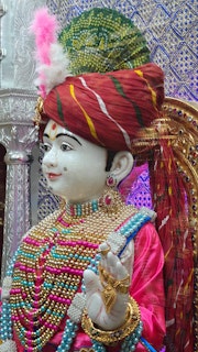 Cardiff Temple Murti Darshan