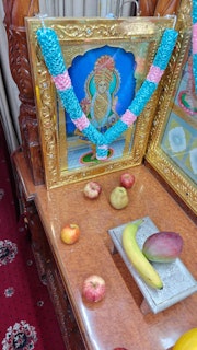 Cardiff Temple Murti Darshan